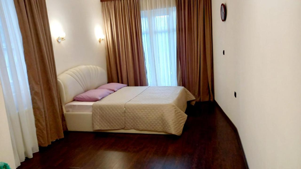 Ana'S Apartment Tbilisi Exterior photo